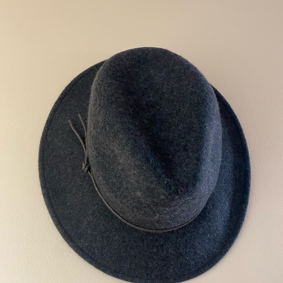 Universal Thread Gray Black Fedora Wide Brim Hat Fall/Winter Hat Leather Detail - Picture 8 of 10